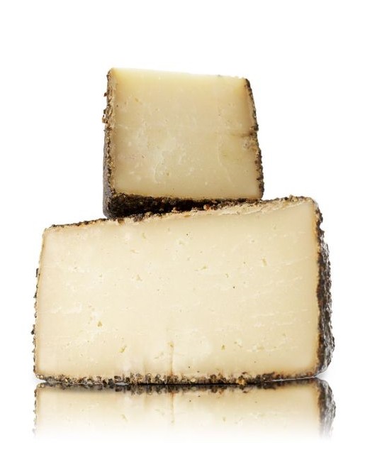 La Antigua Queso de Oveja Añejo a la Pimienta Negra 2