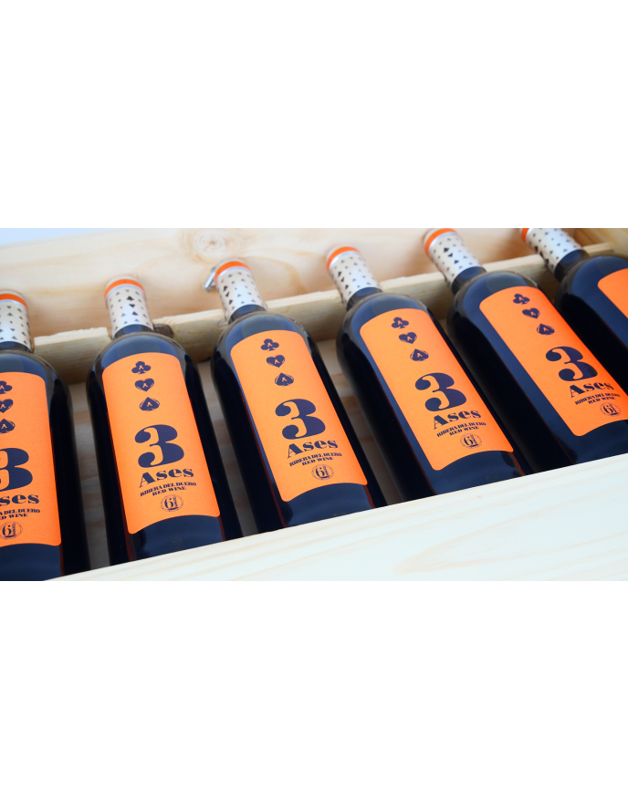 3 ASES 6 MESES CAJA DE MADERA 2020 75 CL.